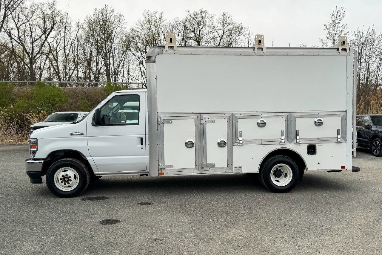 Used 2022 Ford E-350 and Econoline 350 Super Duty w/ Power Windows & Locks Group RWD image 6