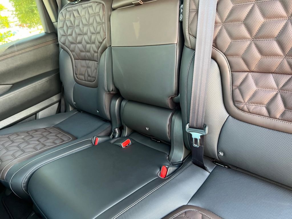 New 2026 Nissan Armada Platinum image 22