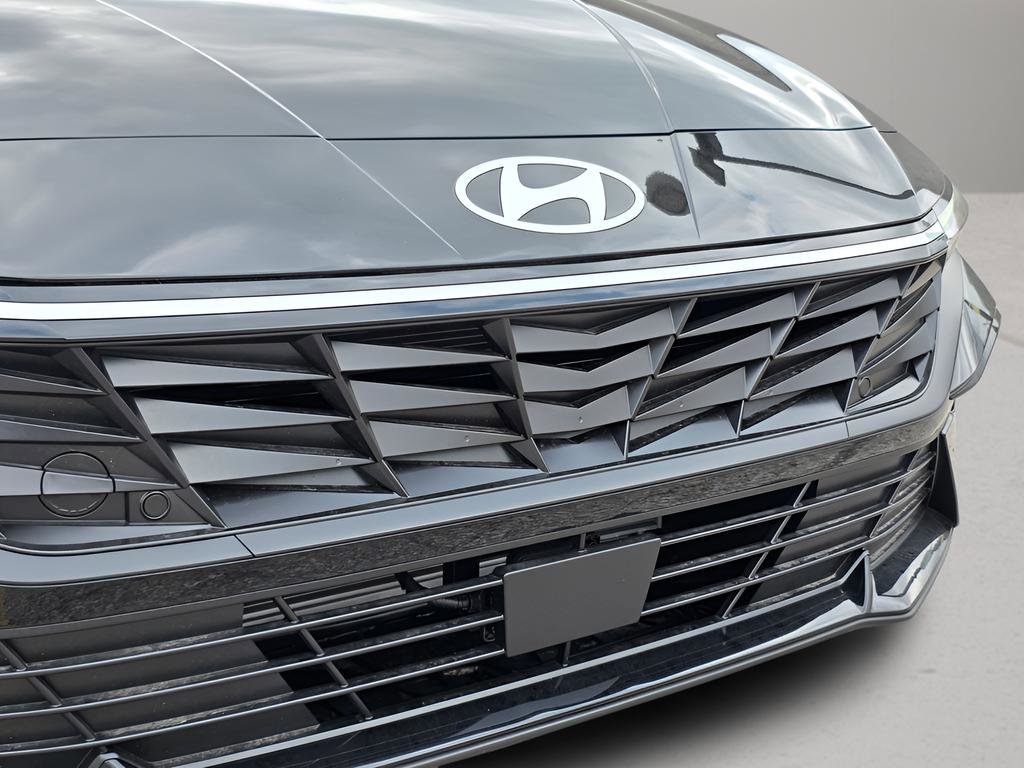 New 2026 Hyundai Elantra SEL Sport image 9