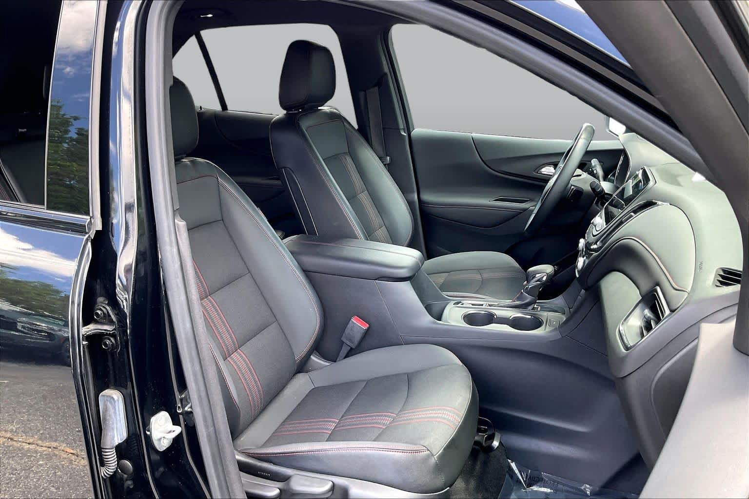 Used 2024 Chevrolet Equinox RS FWD image 14