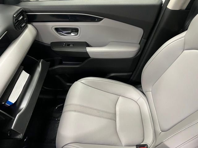 Used 2025 Honda Pilot Touring image 34