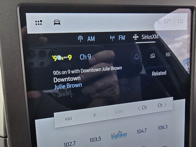 Used 2024 Ford Edge ST w/ Cold Weather Package image 15