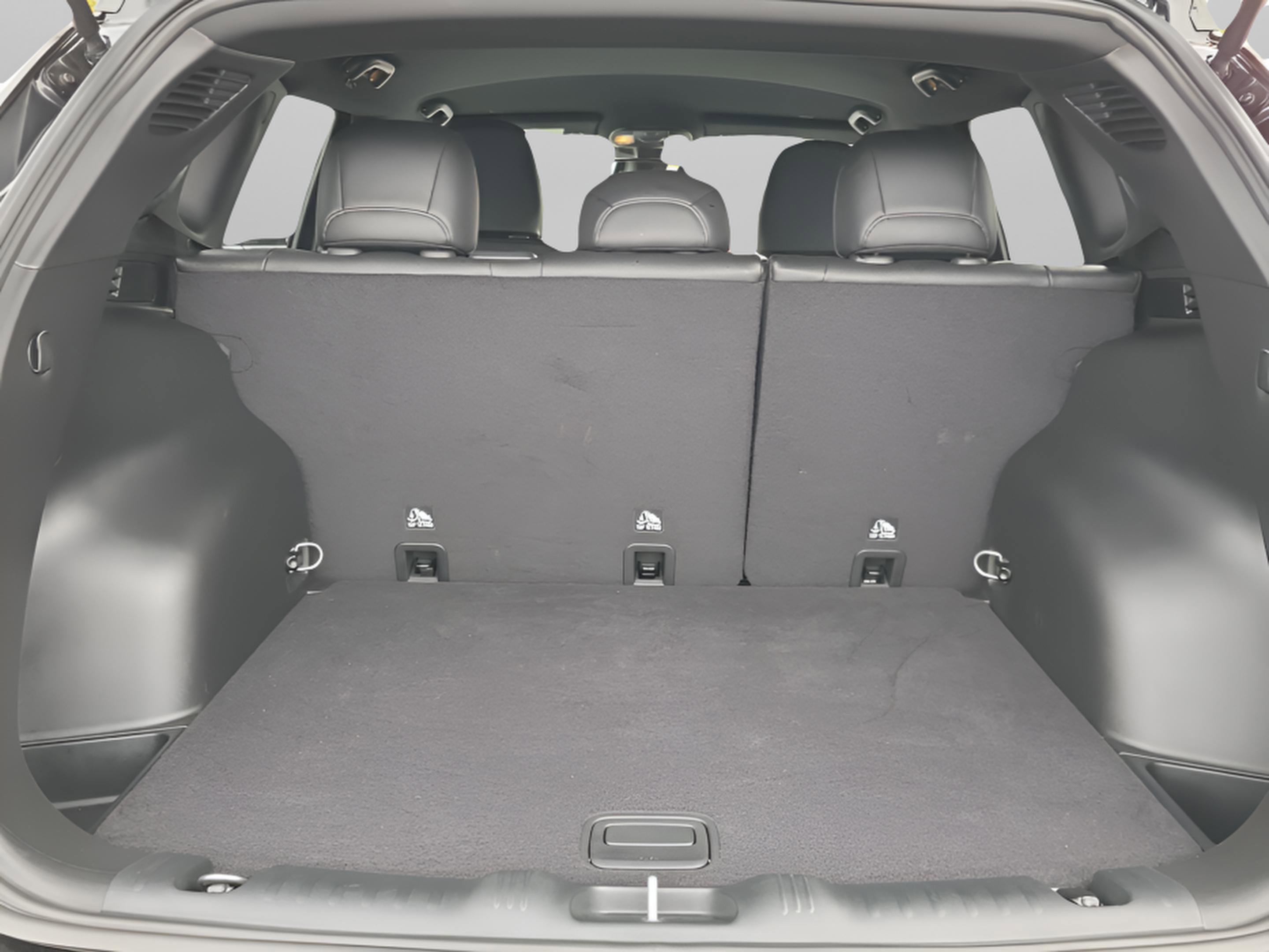 Used 2025 Jeep Compass Latitude image 30