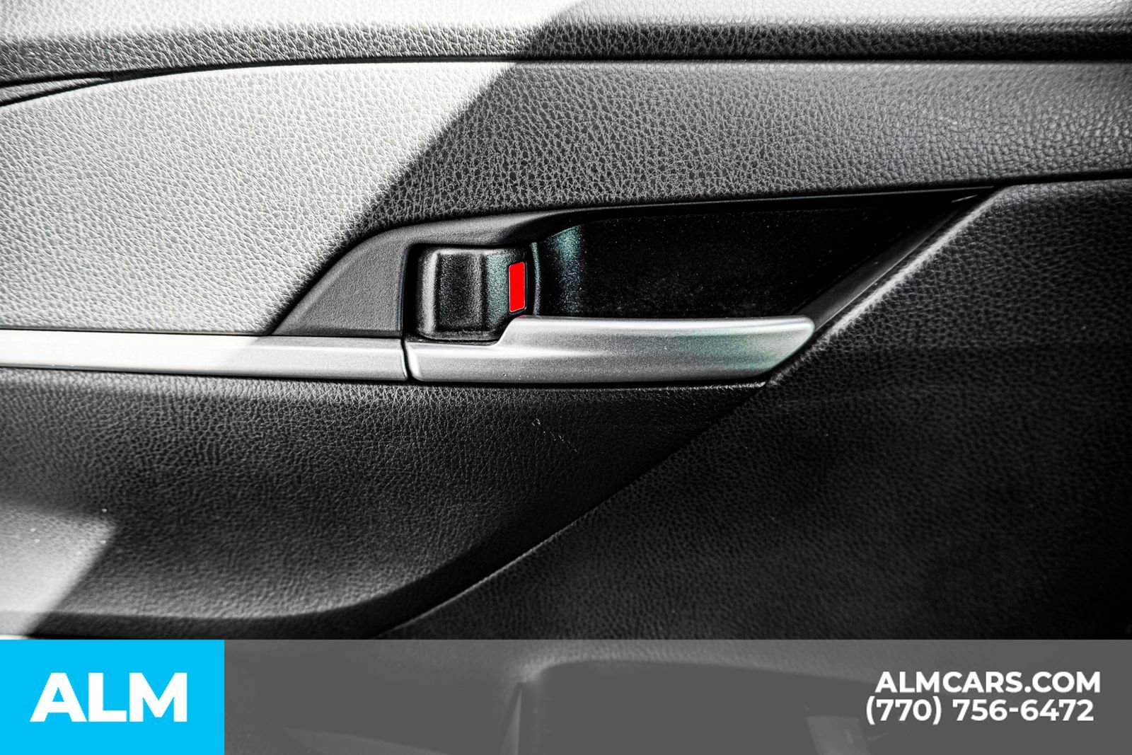 Used 2025 Toyota Camry SE image 57