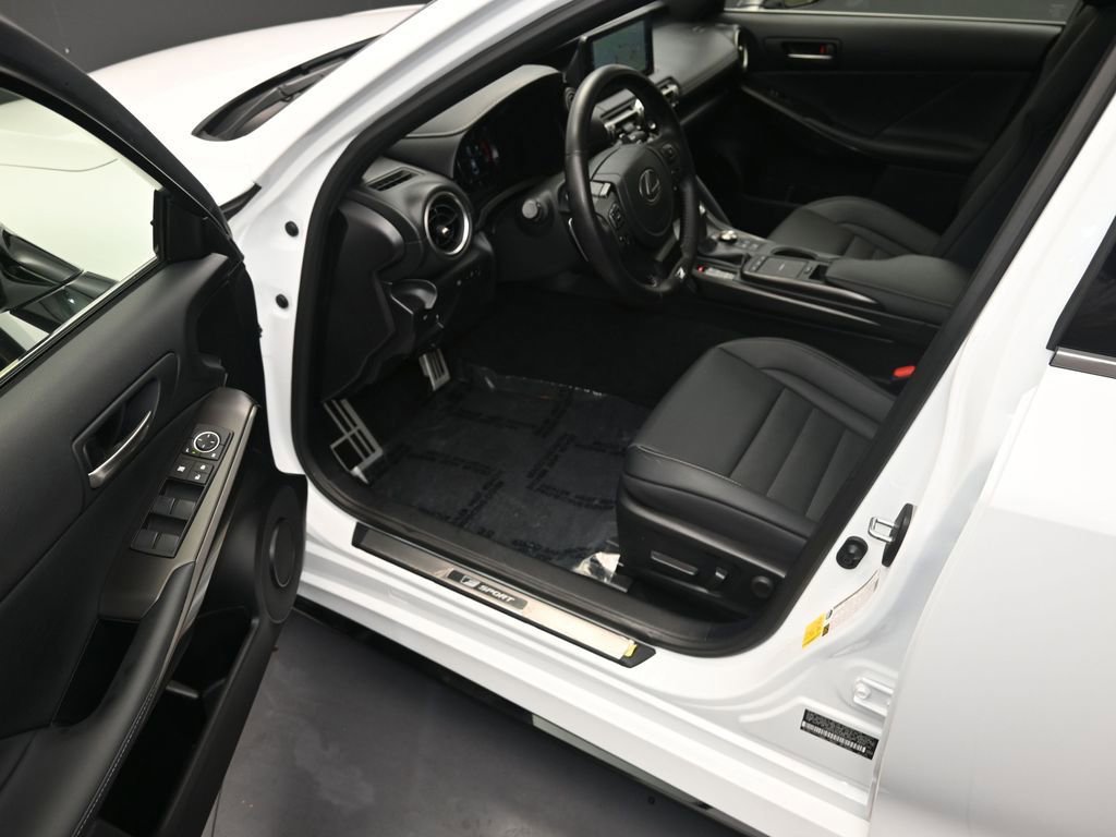 Certified 2022 Lexus IS 350 F Sport w/ Navigation Package image 11