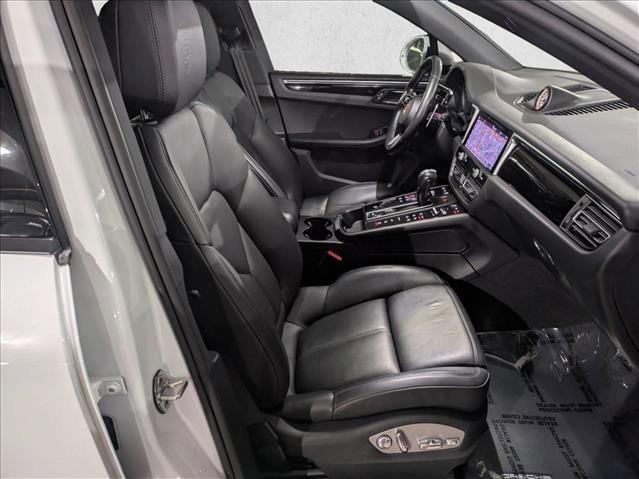 Used 2022 Porsche Macan image 27