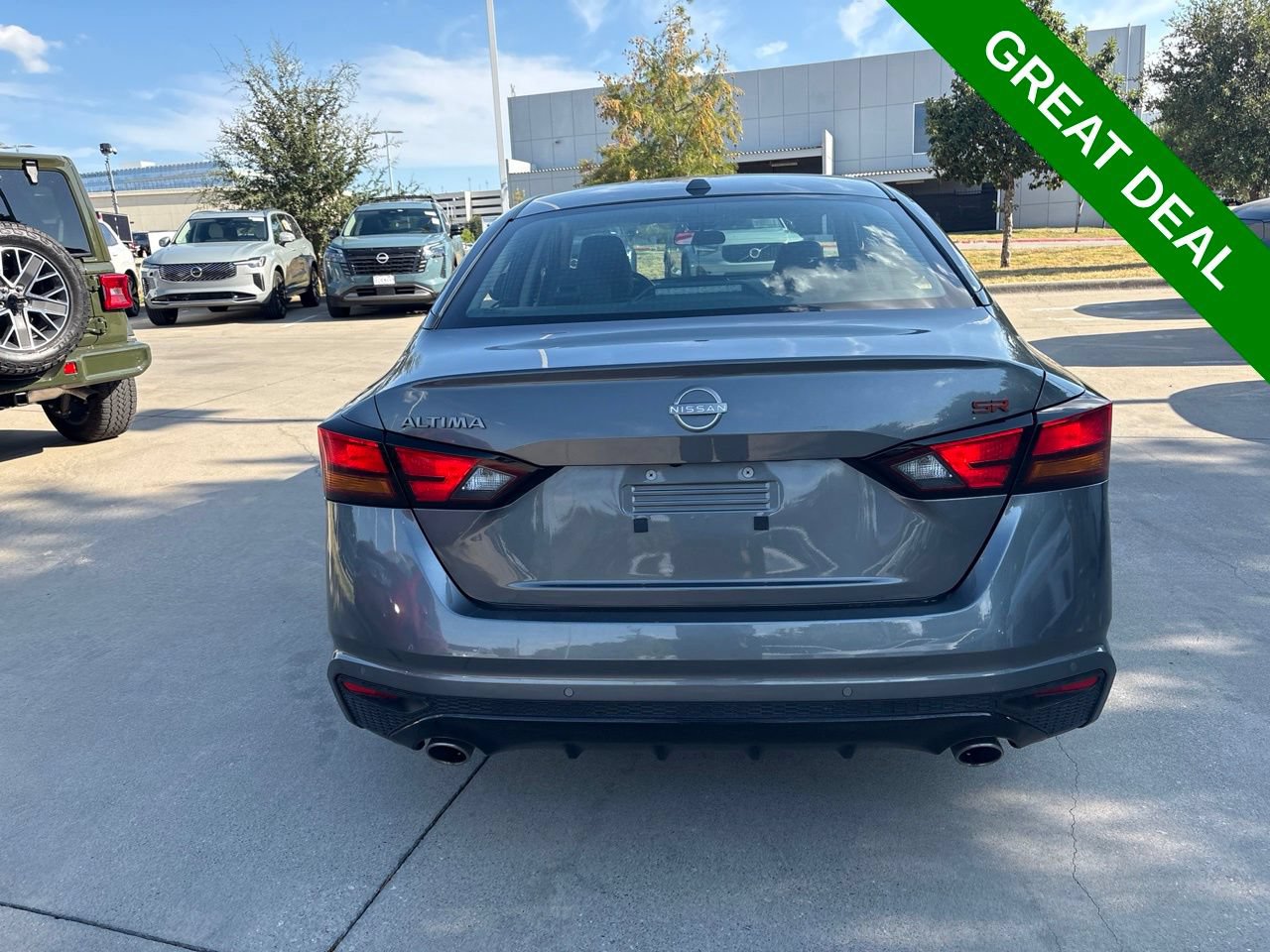 Used 2025 Nissan Altima 2.5 SR FWD image 6