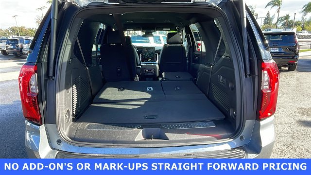 Used 2025 GMC Yukon Denali RWD image 31