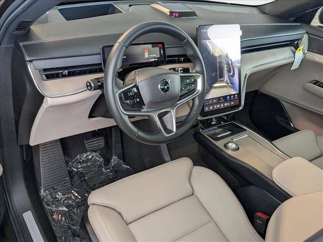 New 2025 Volvo EX90 Plus image 3