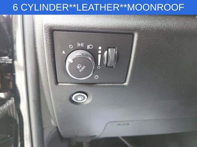 Used 2021 Jeep Grand Cherokee Limited image 32