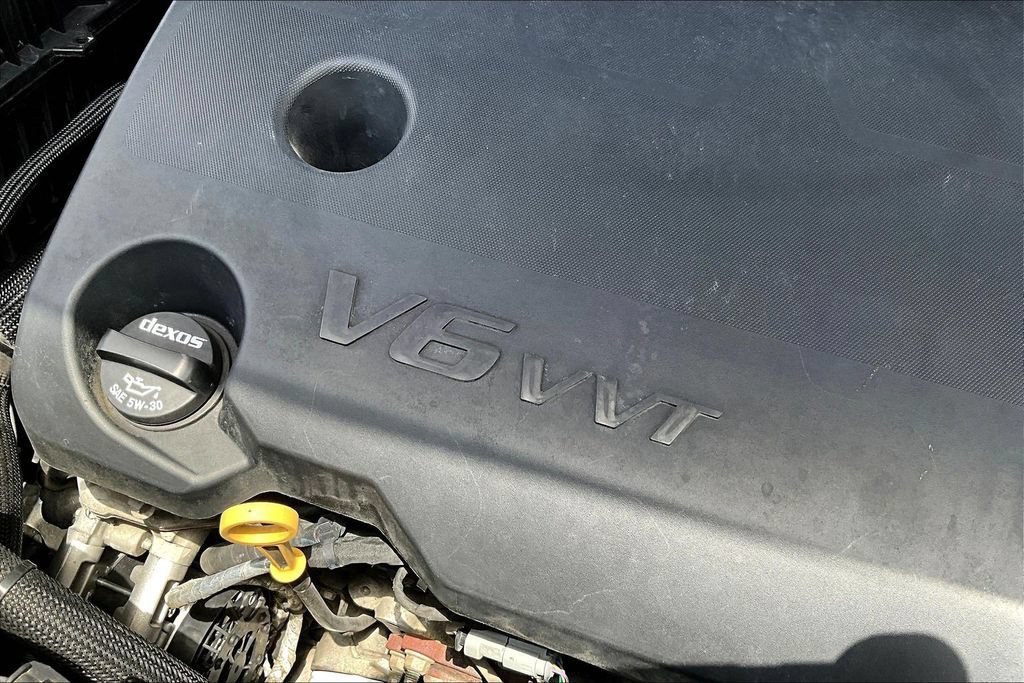 Used 2020 Buick Enclave Essence w/ Sound and Sites Package FWD image 33