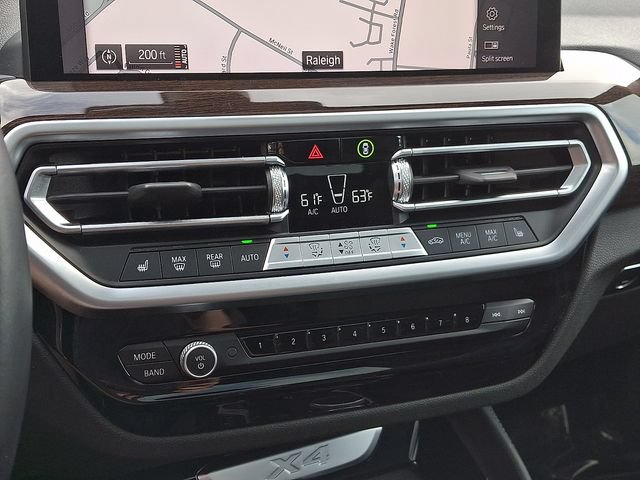 Used 2024 BMW X4 xDrive30i w/ Parking Assistance Package AWD/4WD image 19
