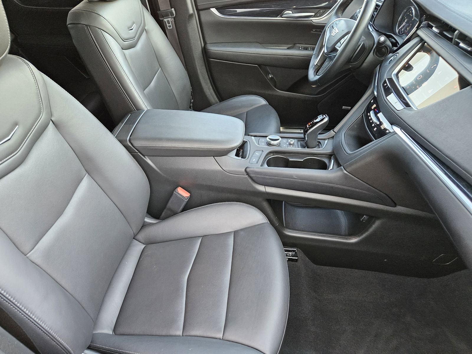 Used 2025 Cadillac XT5 Premium Luxury image 18