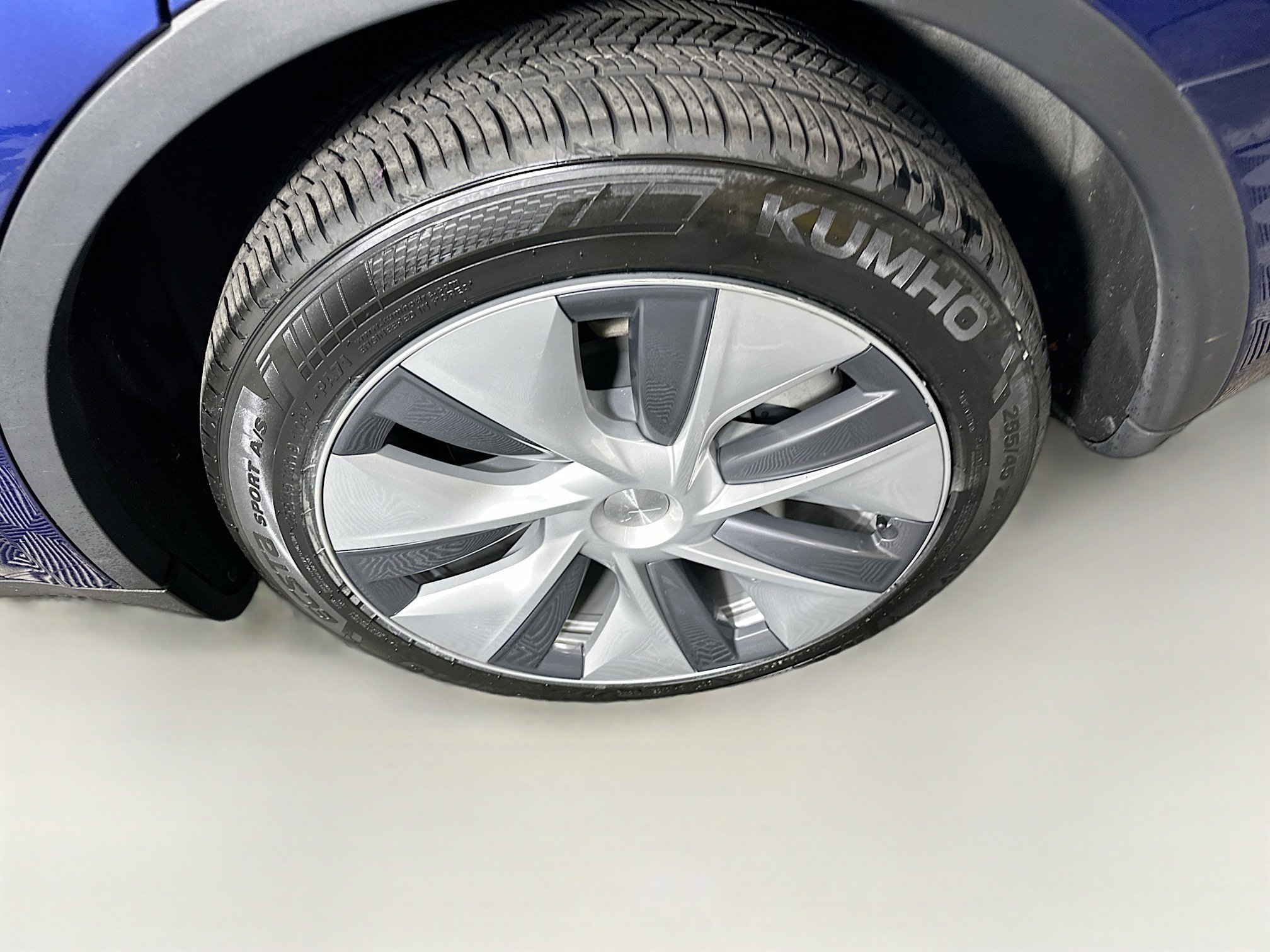 Used 2023 Tesla Model Y Long Range image 11