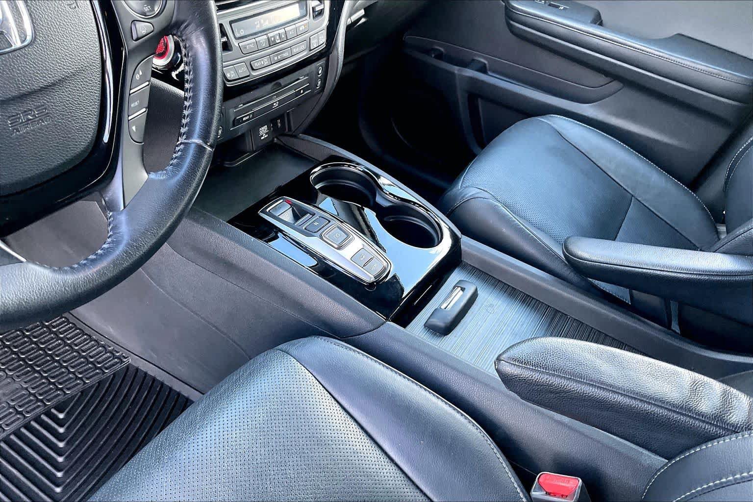 Used 2016 Honda Pilot Elite image 17