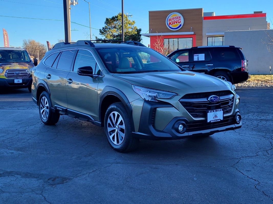 Used 2024 Subaru Outback Premium AWD/4WD image 9