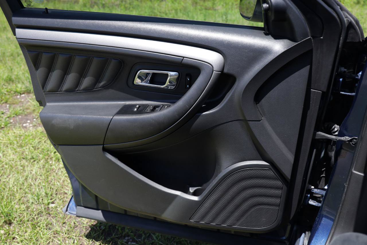 Used 2012 Ford Taurus SEL FWD image 35