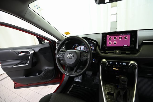 Used 2019 Toyota RAV4 XLE image 27