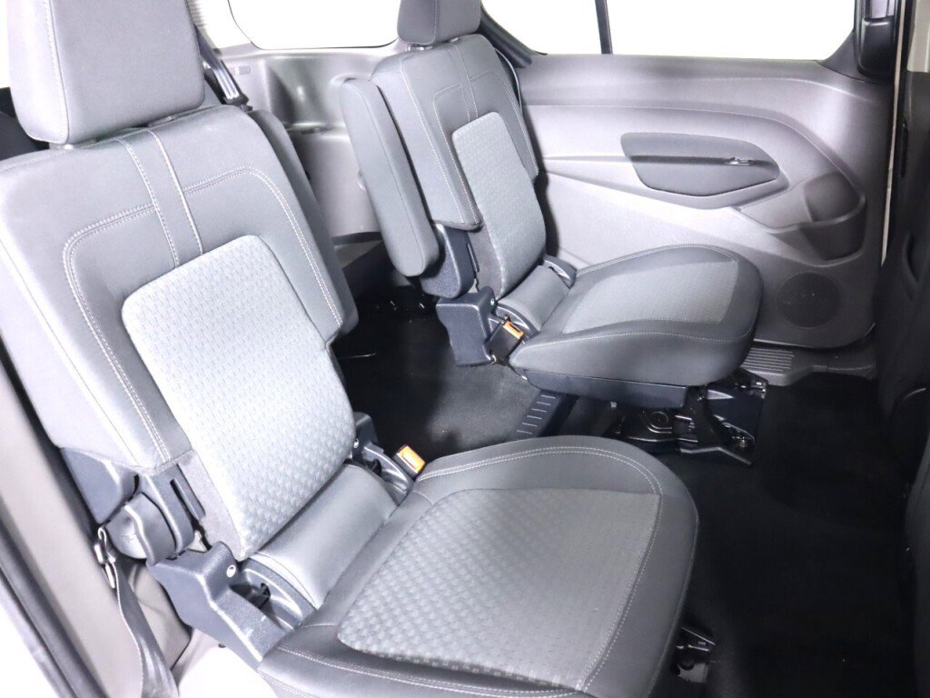 Used 2022 Ford Transit Connect XLT FWD image 39