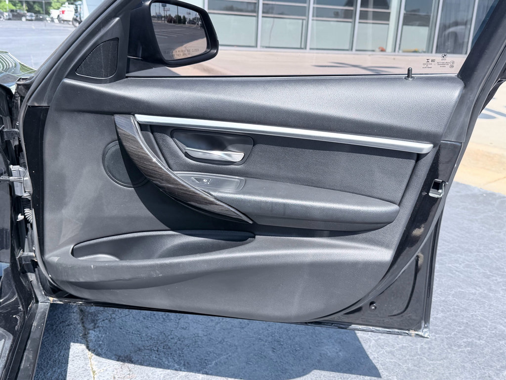 Used 2017 BMW 330i Sedan RWD image 31