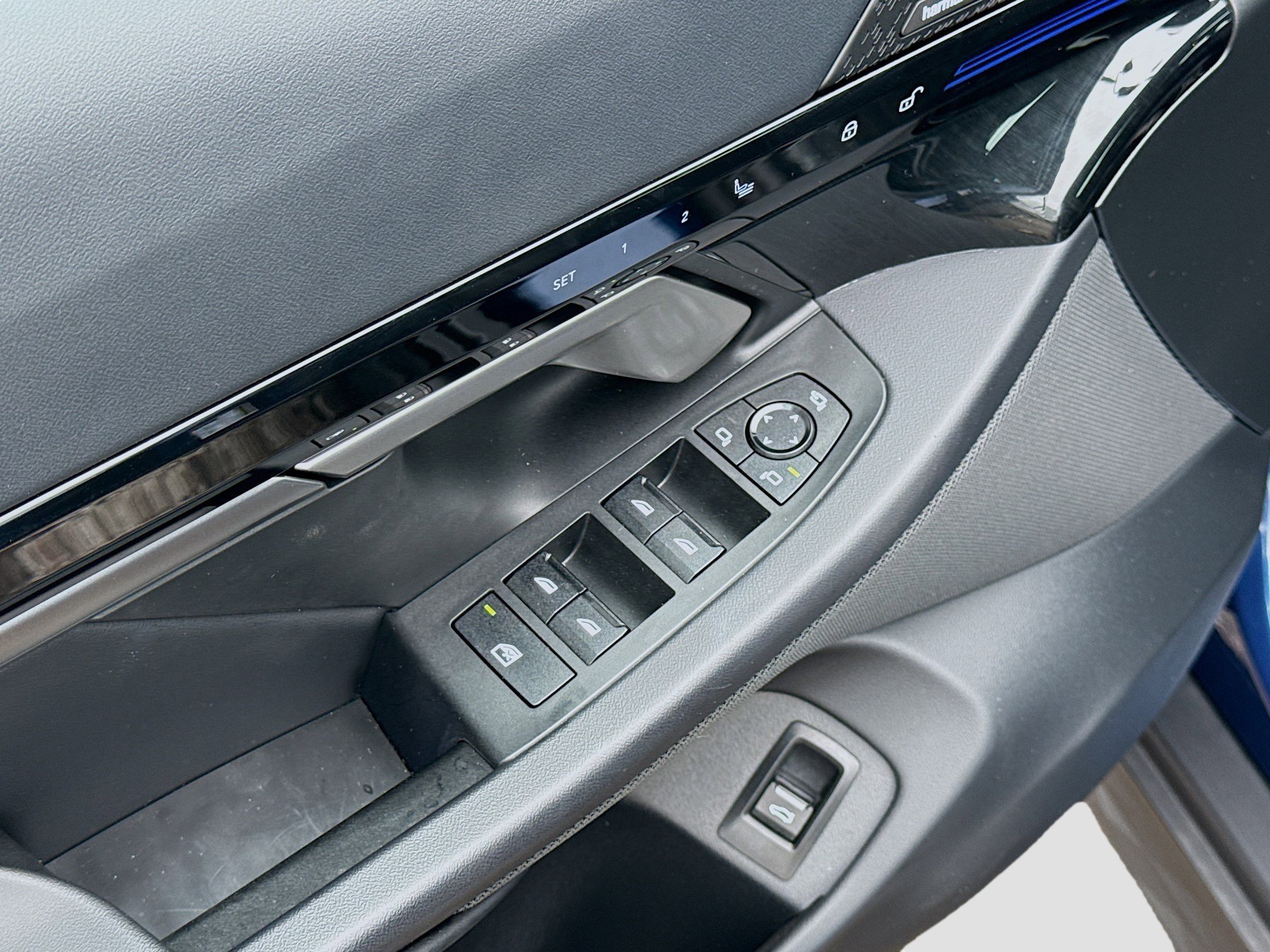 Used 2025 BMW 530i image 23