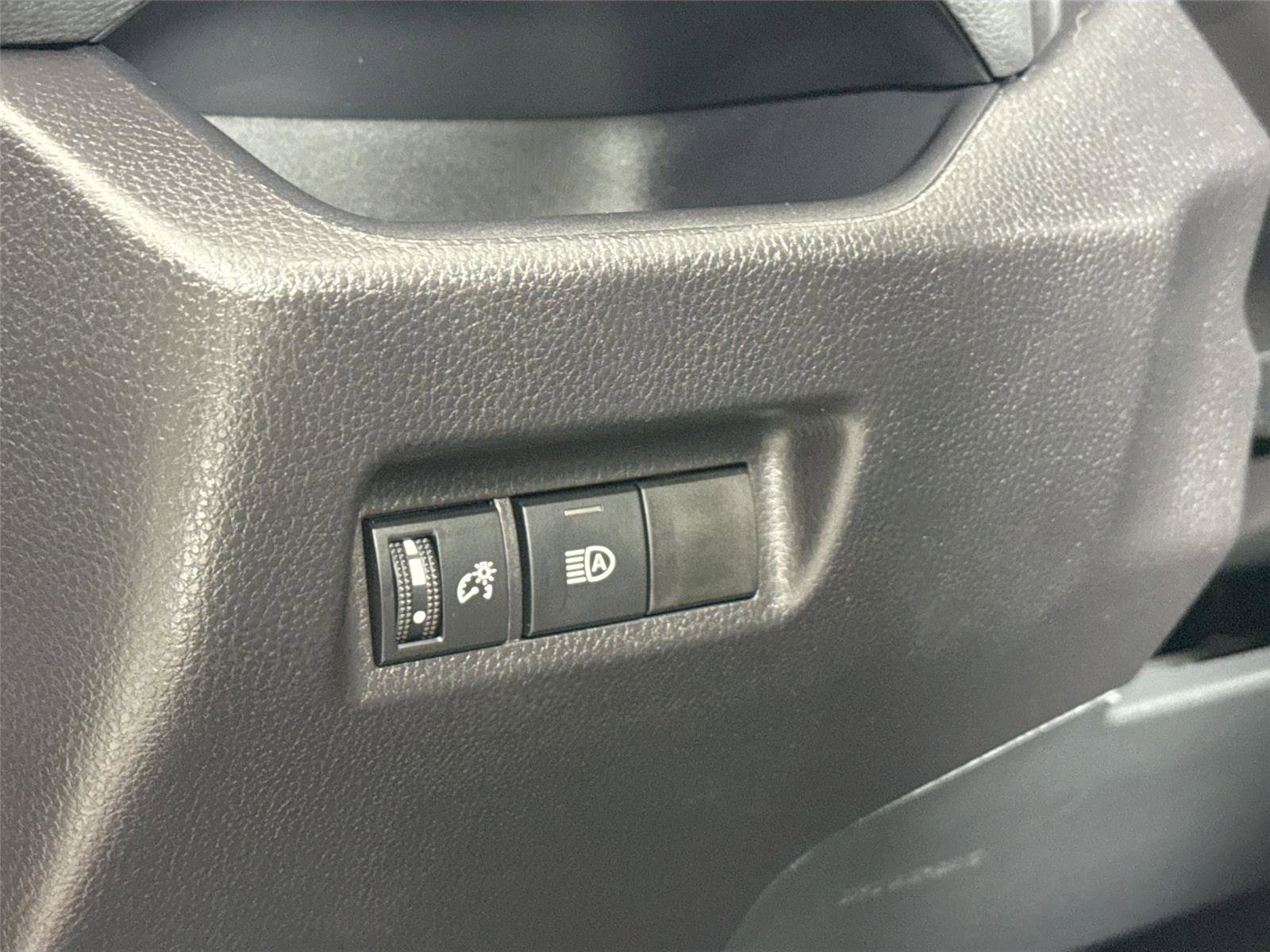 Certified 2025 Toyota RAV4 LE FWD image 15