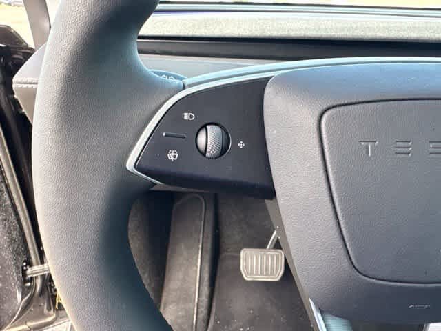 Used 2026 Tesla Model Y AWD image 12