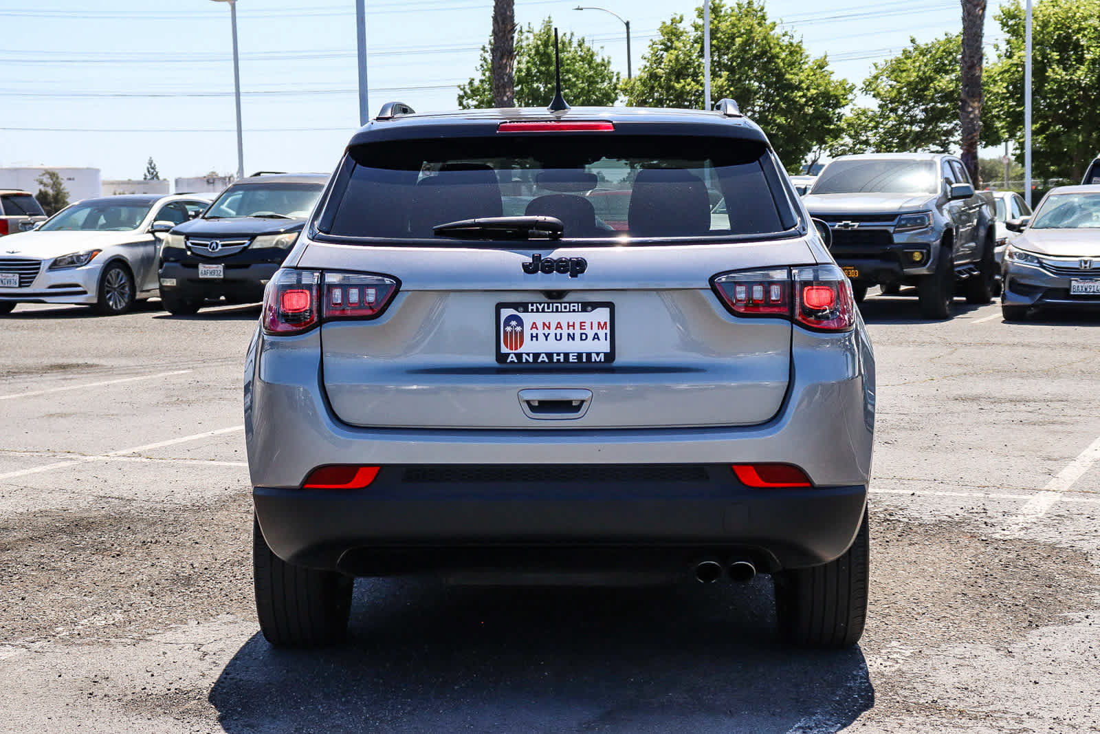 Used 2022 Jeep Compass Latitude w/ Sun and Sound Group FWD image 8