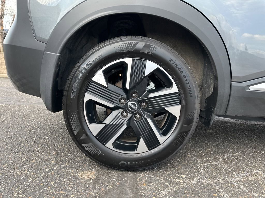 Used 2025 Nissan Kicks SV w/ SV Premium Package image 21
