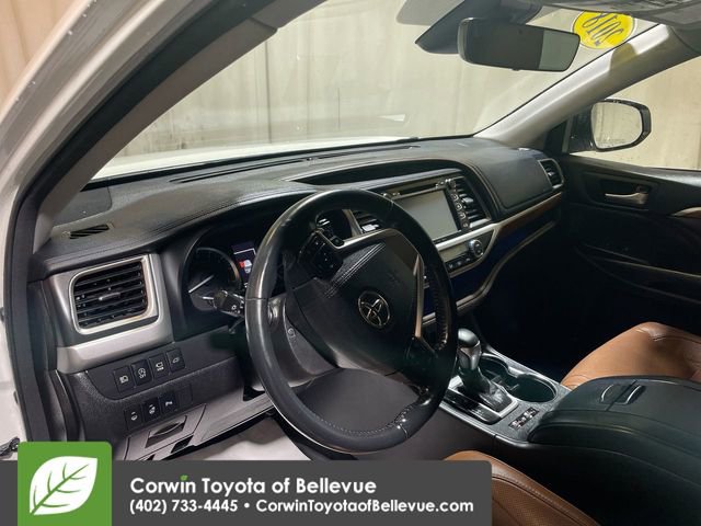 Used 2018 Toyota Highlander Limited Platinum image 11