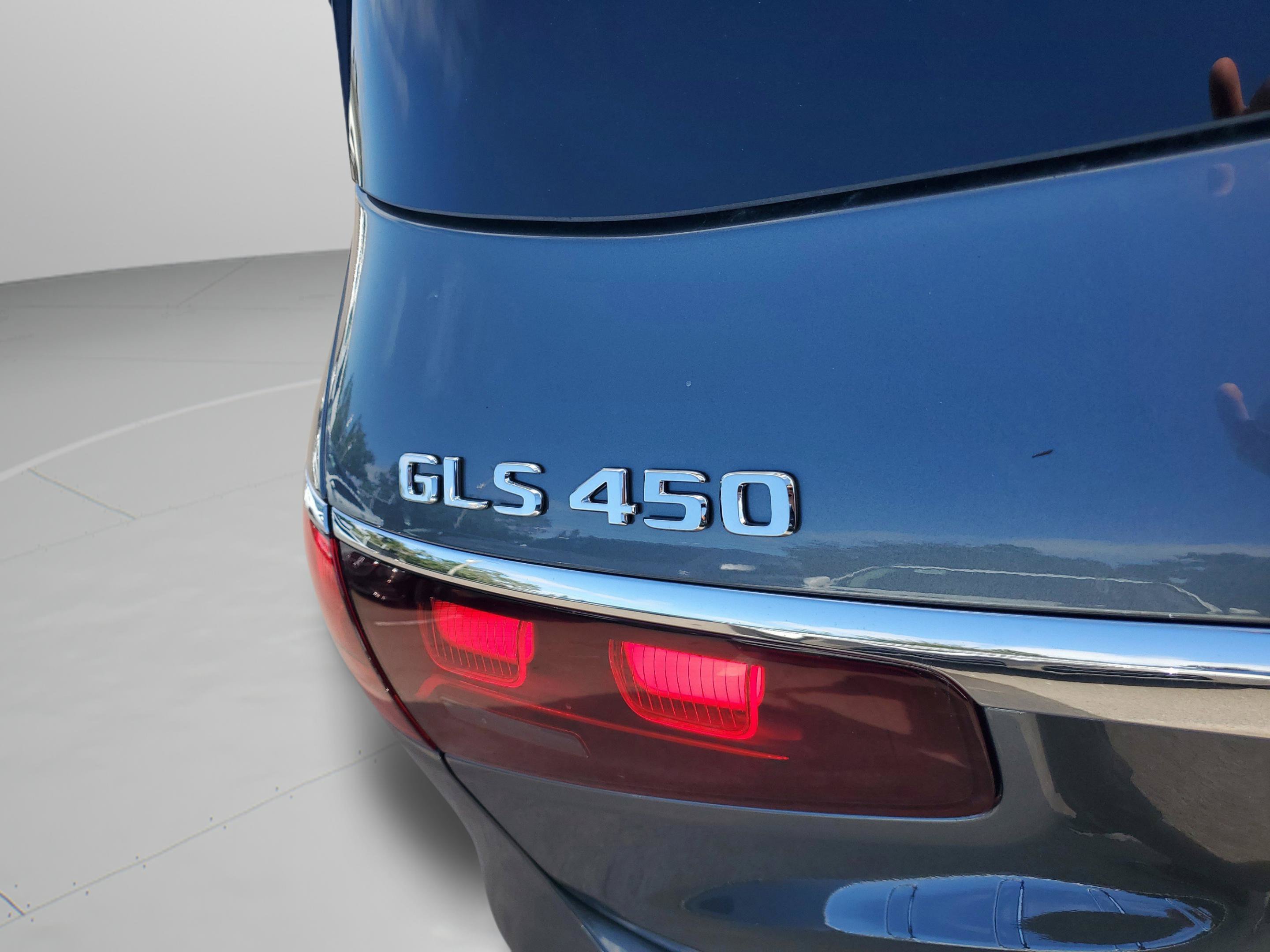 Certified 2026 Mercedes-Benz GLS 450 4MATIC image 37