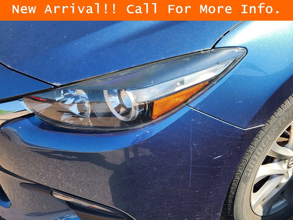 Used 2018 MAZDA MAZDA3 Sport FWD image 5