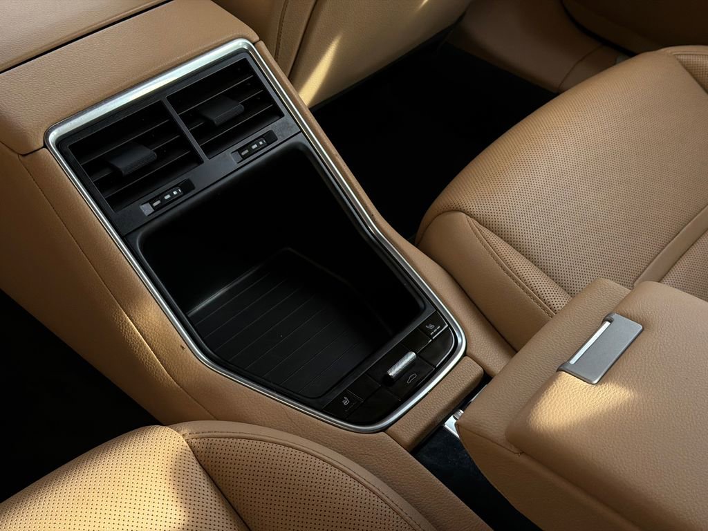 Used 2018 Porsche Panamera 4 w/ Premium Package Plus image 22