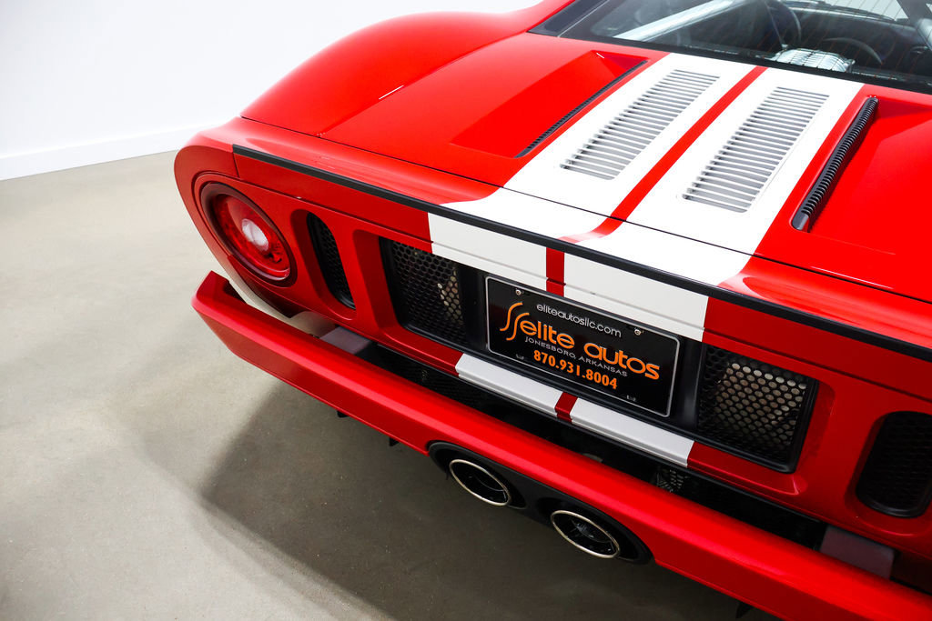 Used 2005 Ford GT RWD image 77