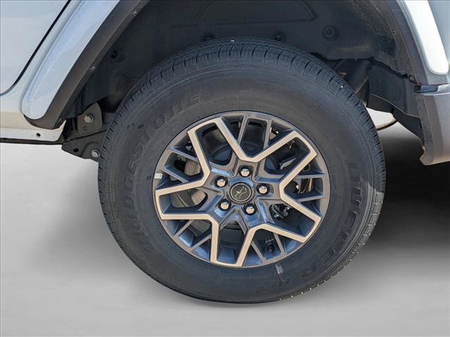 Used 2026 Jeep Wrangler Unlimited Sahara AWD/4WD image 8