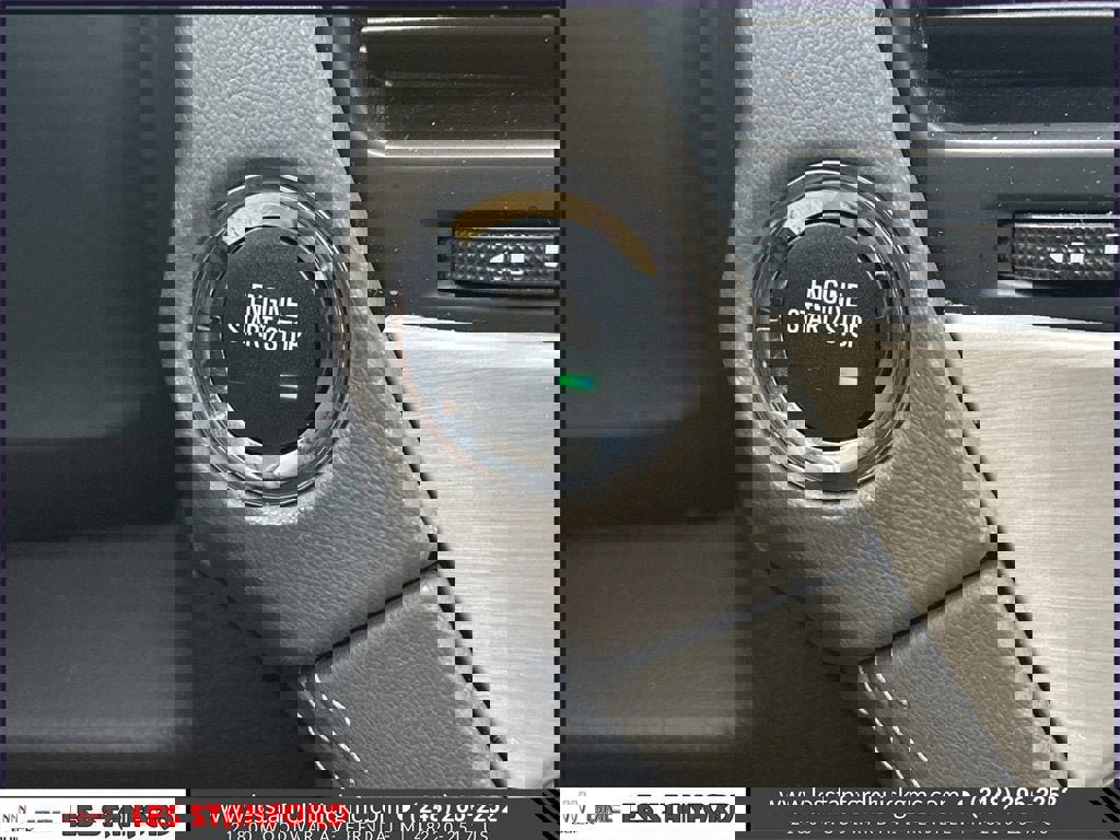 Used 2018 GMC Yukon Denali w/ Denali Ultimate Package image 28