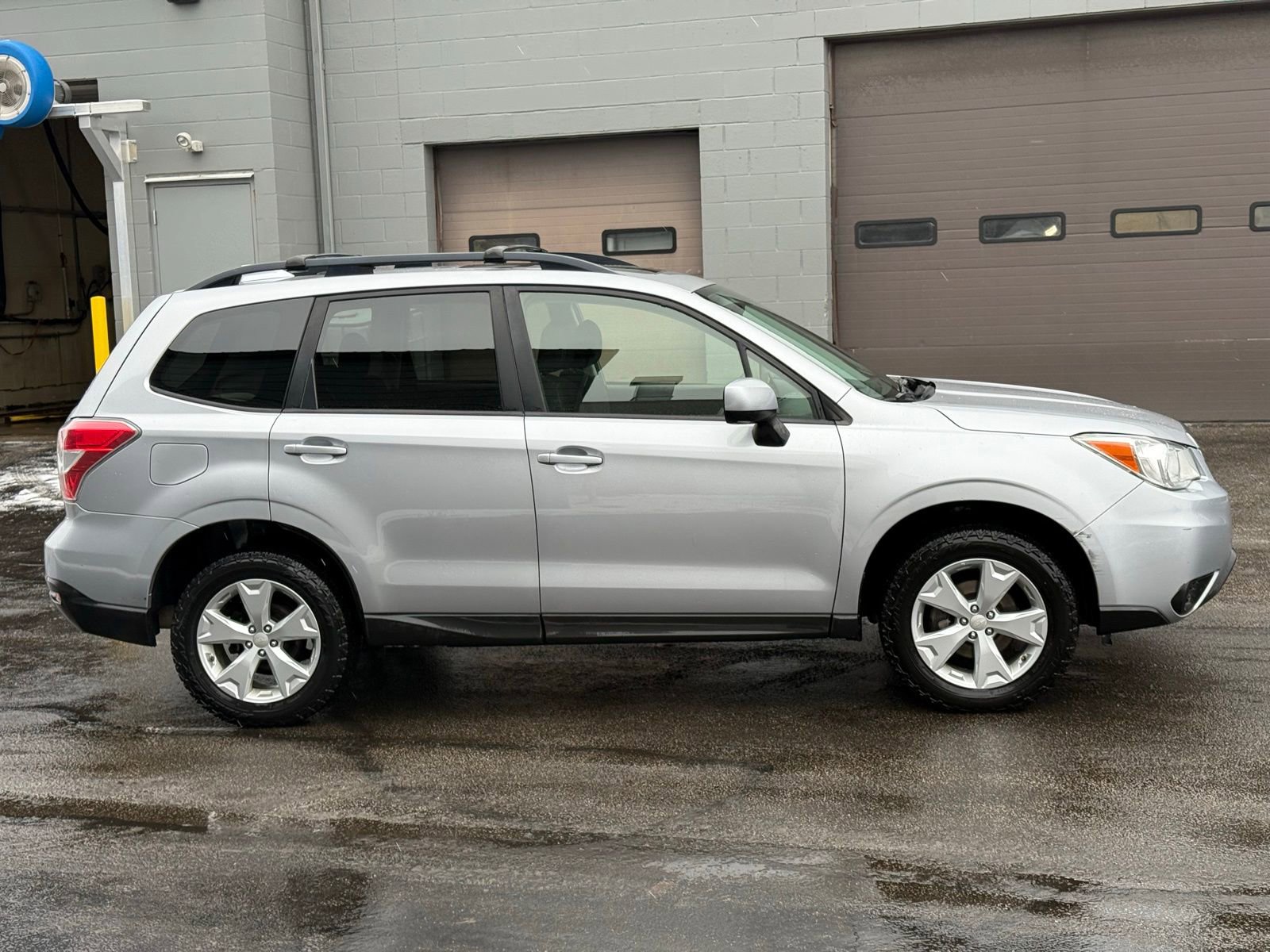 Used 2016 Subaru Forester 2.5i Premium w/ Popular Package #2 image 2