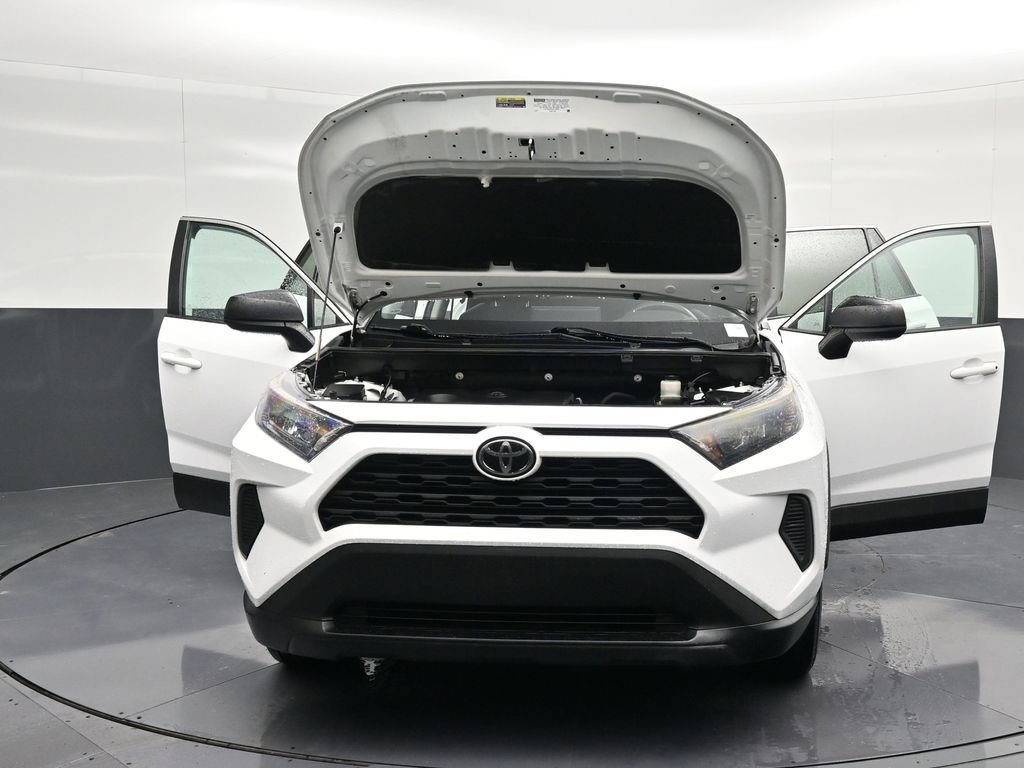 Used 2020 Toyota RAV4 LE FWD image 35