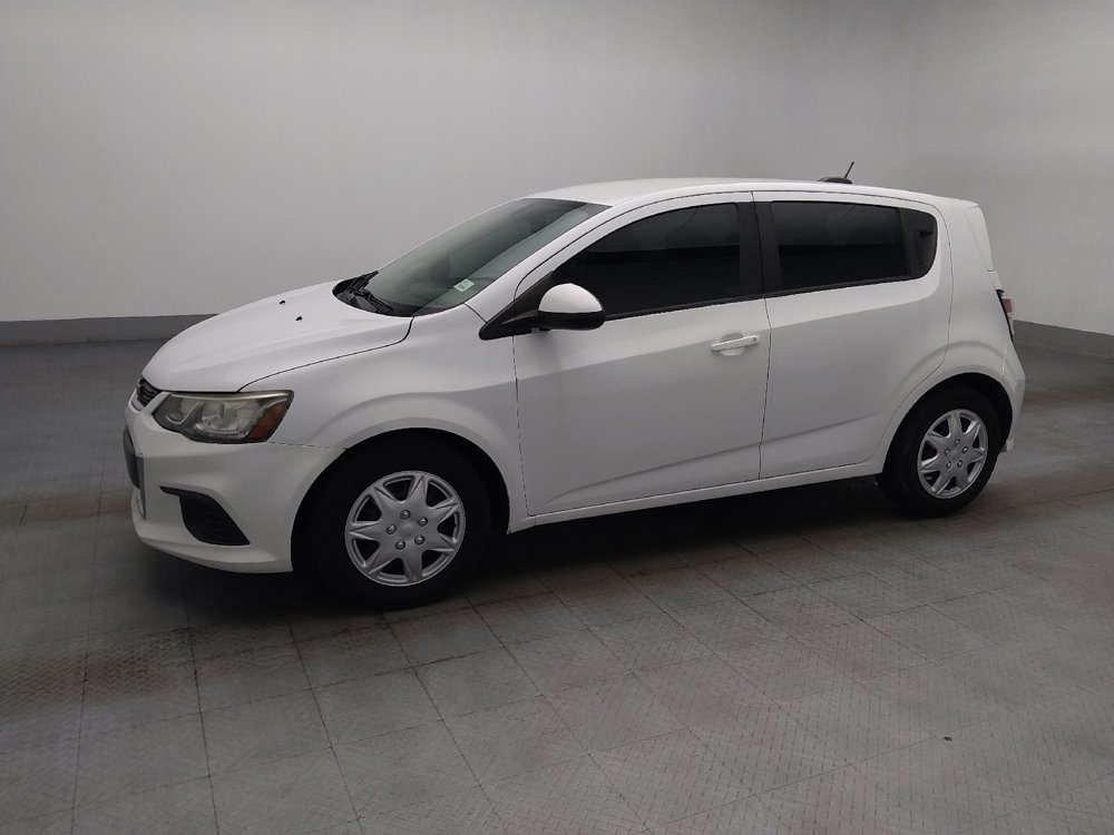 Used 2018 Chevrolet Sonic LT FWD image 2