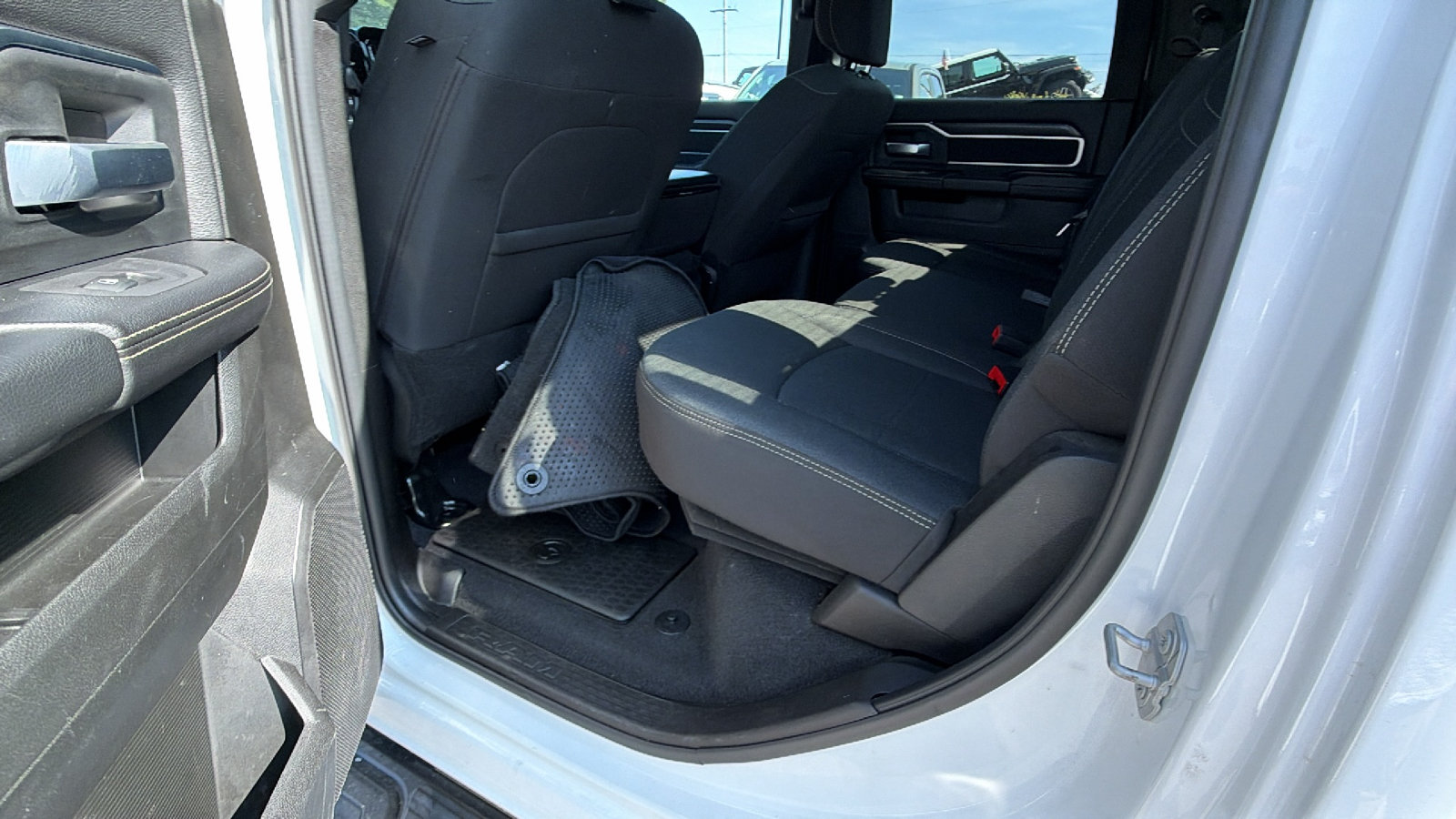 Used 2025 RAM 2500 Big Horn AWD/4WD image 23