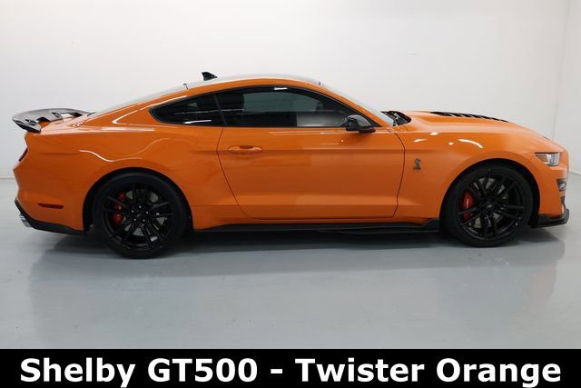 Used 2021 Ford Mustang Shelby GT500 w/ Technology Package image 3