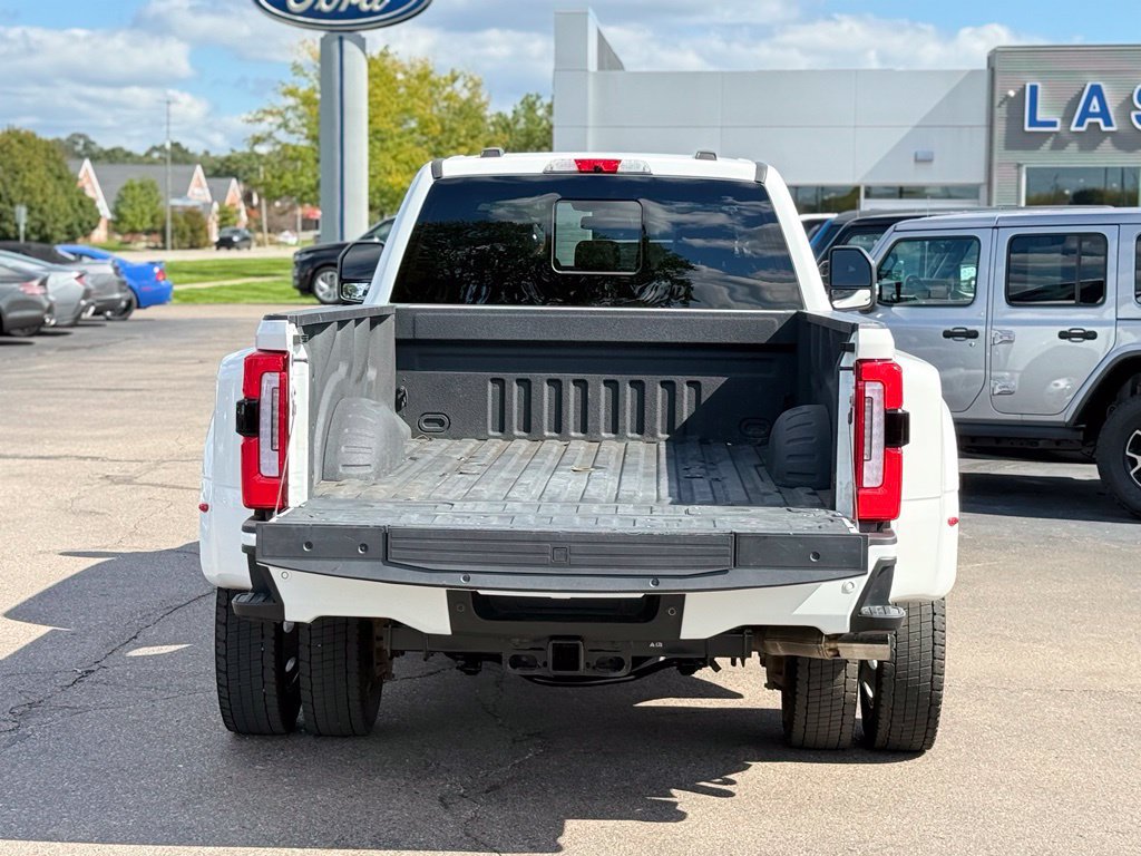 Used 2023 Ford F450 Platinum w/ FX4 Off-Road Package AWD/4WD image 41