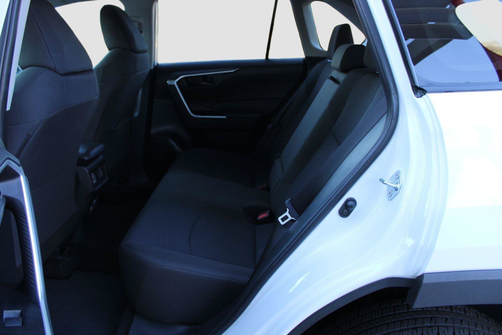 Certified 2024 Toyota RAV4 LE AWD/4WD image 36