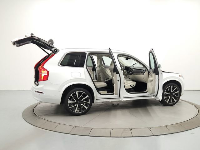 Used 2024 Volvo XC90 B6 Plus image 15