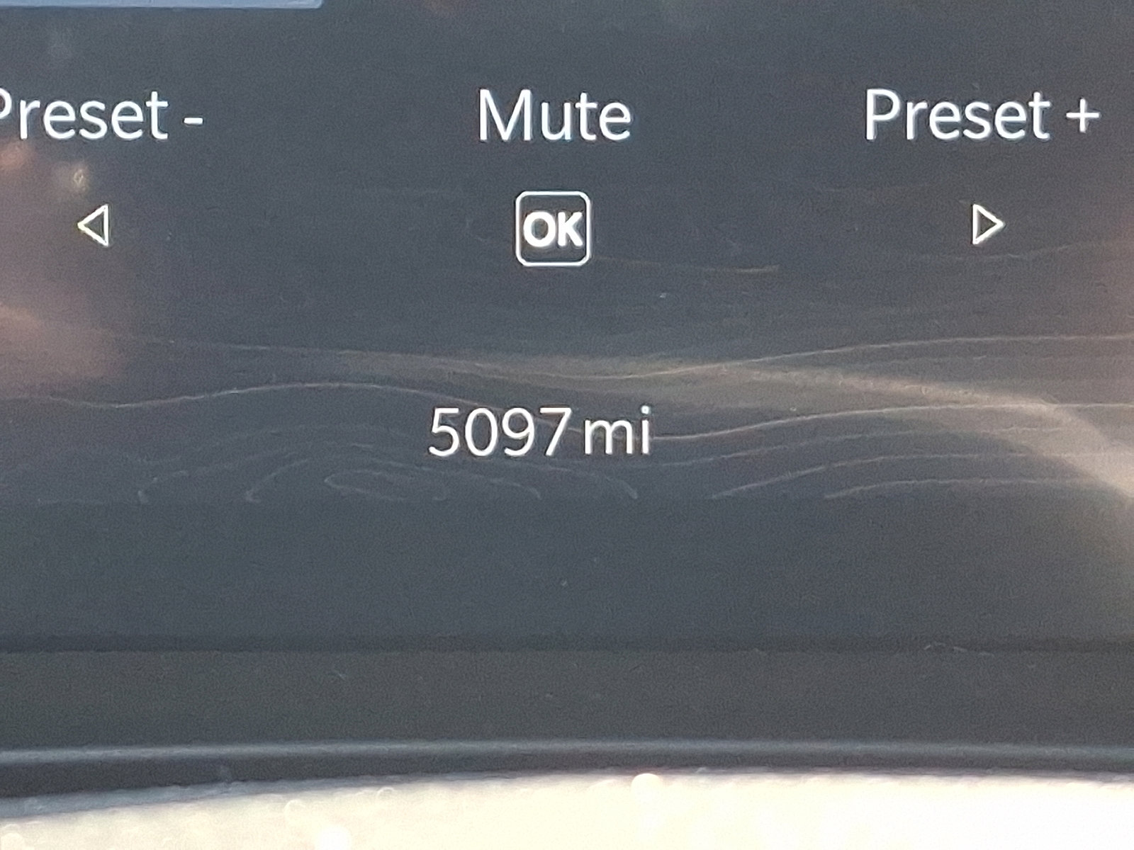 Certified 2024 Jeep Grand Cherokee Laredo image 19