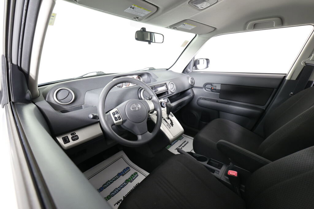 Used 2008 Scion xB image 10