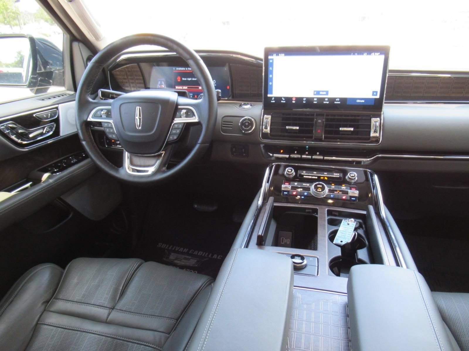 Used 2023 Lincoln Navigator L Black Label AWD/4WD image 14