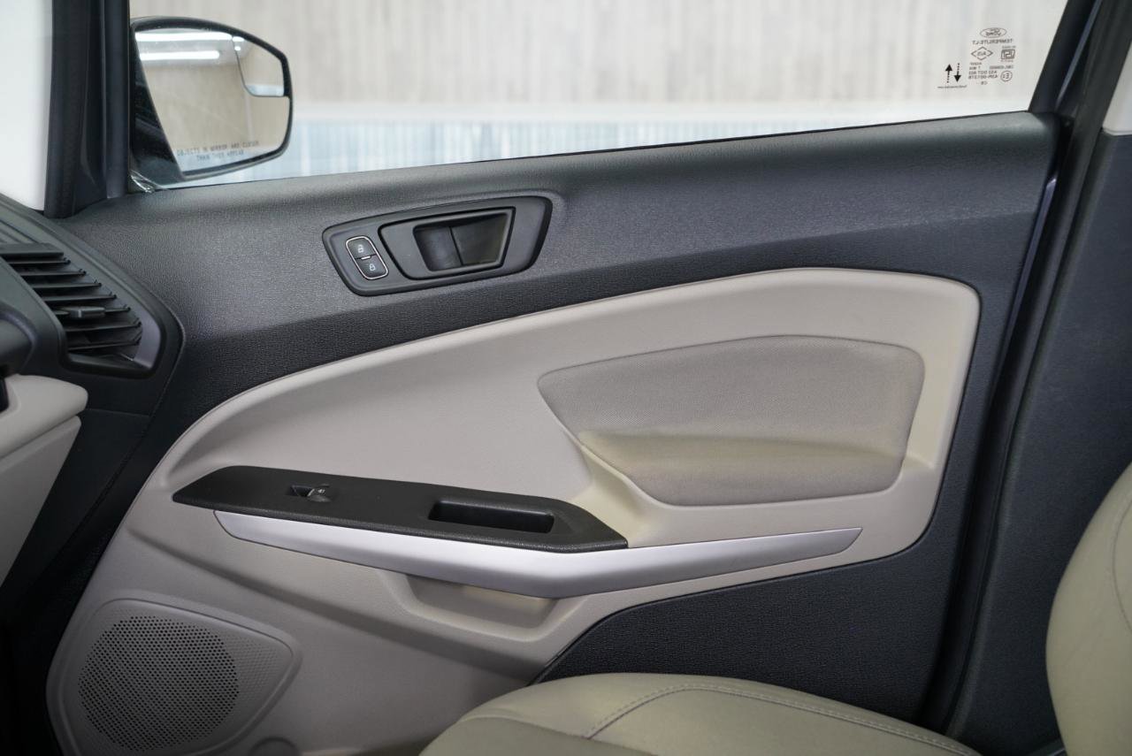 Used 2021 Ford EcoSport S image 32