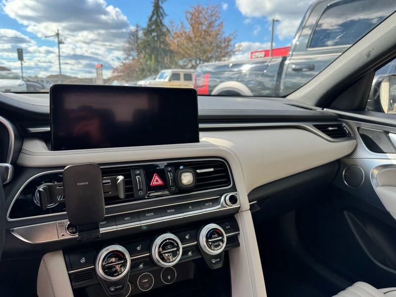 Used 2023 Genesis G70 3.3T w/ Sport Advanced Package image 11