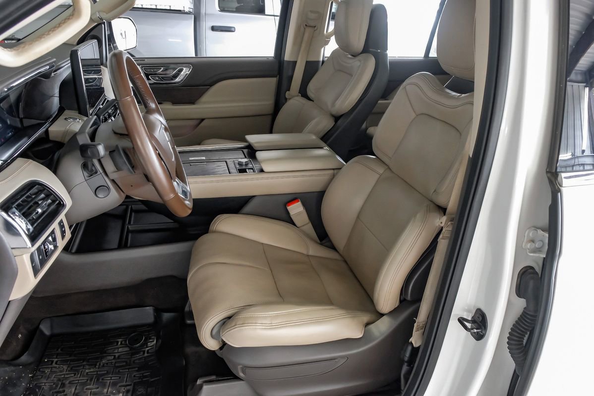 Used 2022 Lincoln Navigator L Reserve AWD/4WD image 29